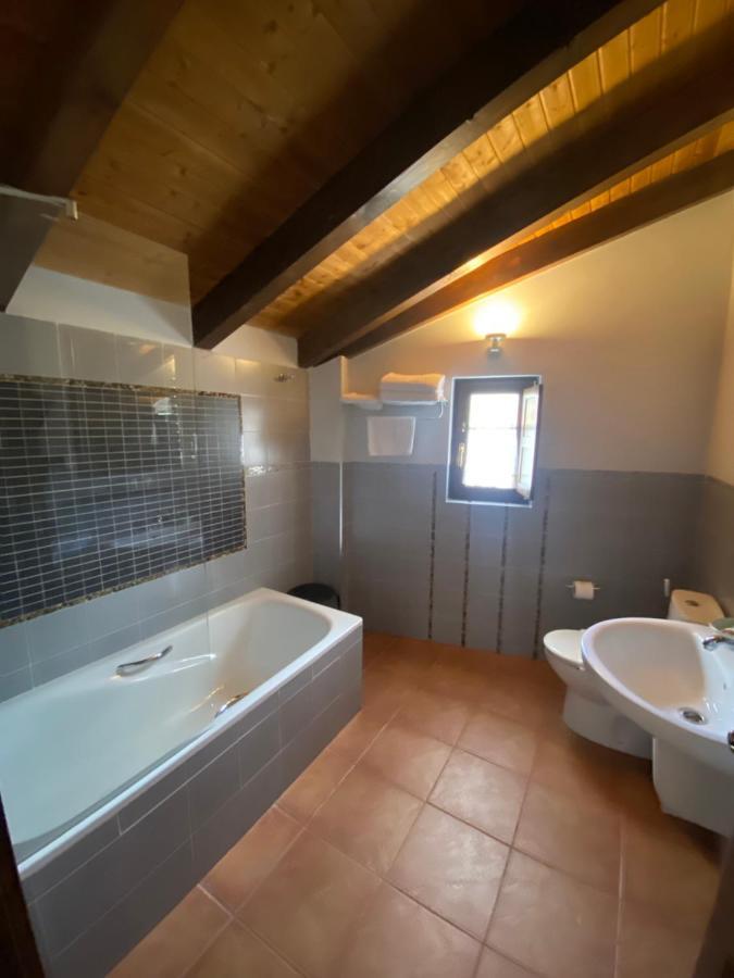 Hotel Rural Monasterio De Ara Mada Santa Colomba de las Arrimadas المظهر الخارجي الصورة